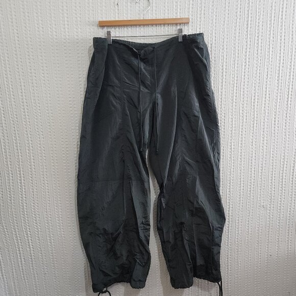 Wild Fable Women's Mid-Rise Wide Leg Parachute Pants Dark Green Size X-Large - Picture 12 of 12